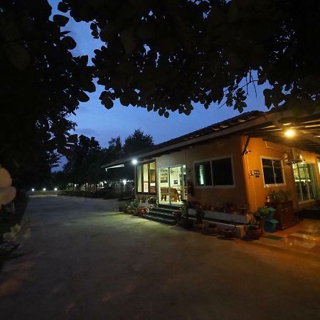 Tong Chang Resort Chumphon Exterior photo